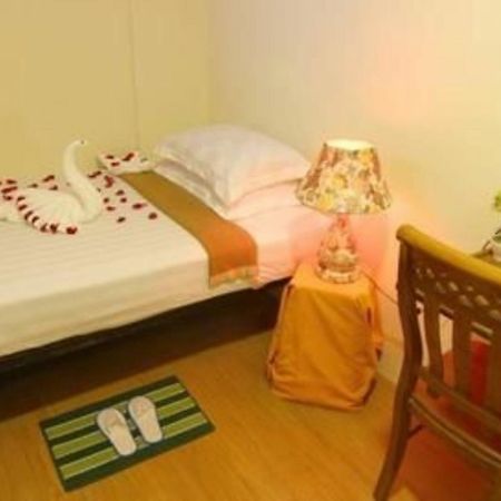 Shwe Htee Guest House Yangon Exterior foto