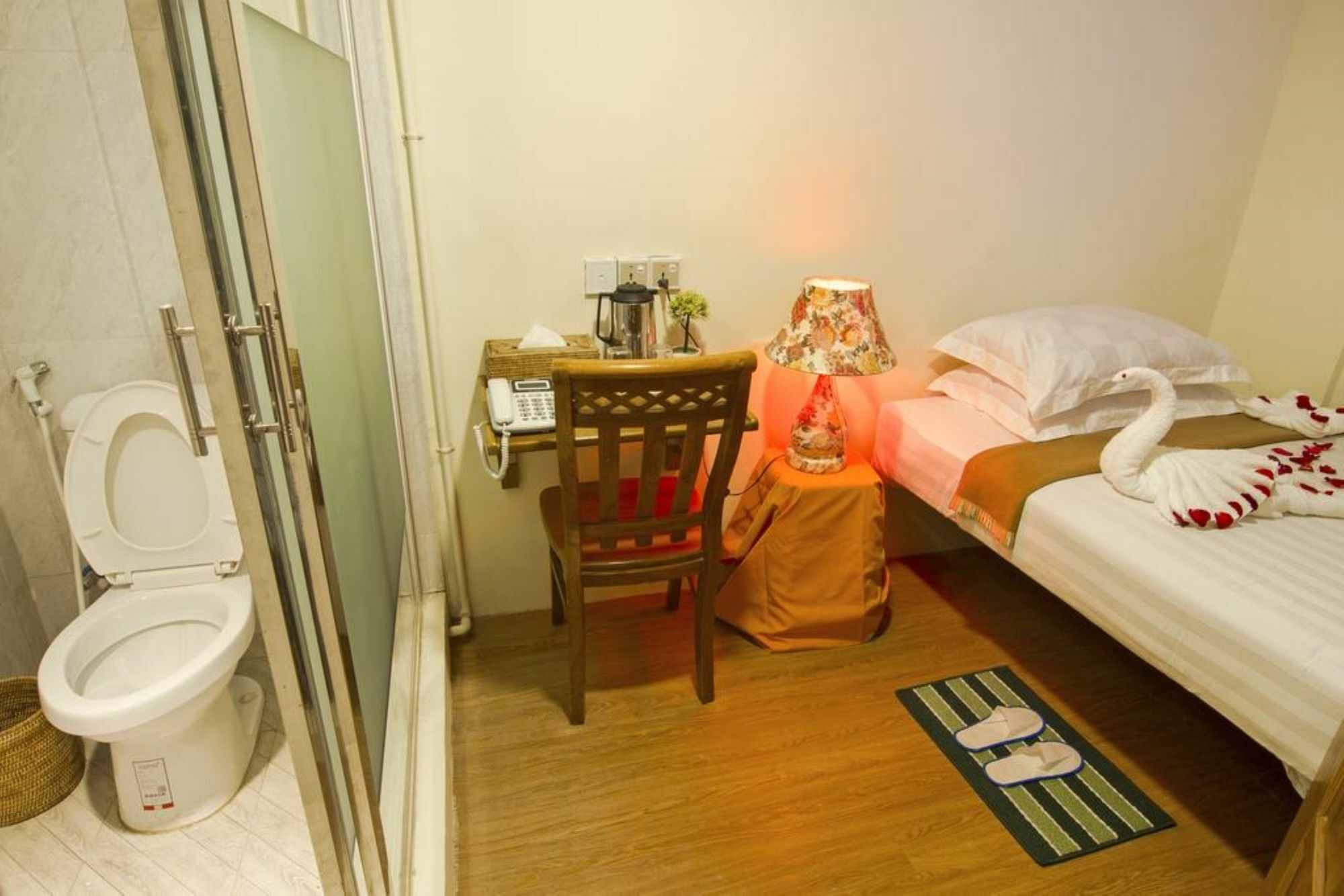 Shwe Htee Guest House Yangon Exterior foto